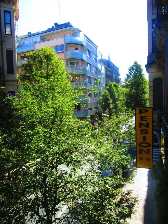 Pensión Urumea San Sebastián Exterior foto